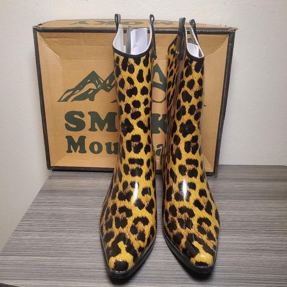 Smoky Mountain Leopard Print Boots. Brand New in Box. Size 10 never worn - Picture 4 of 5